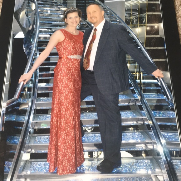 Red long lace formal - Picture 5 of 5